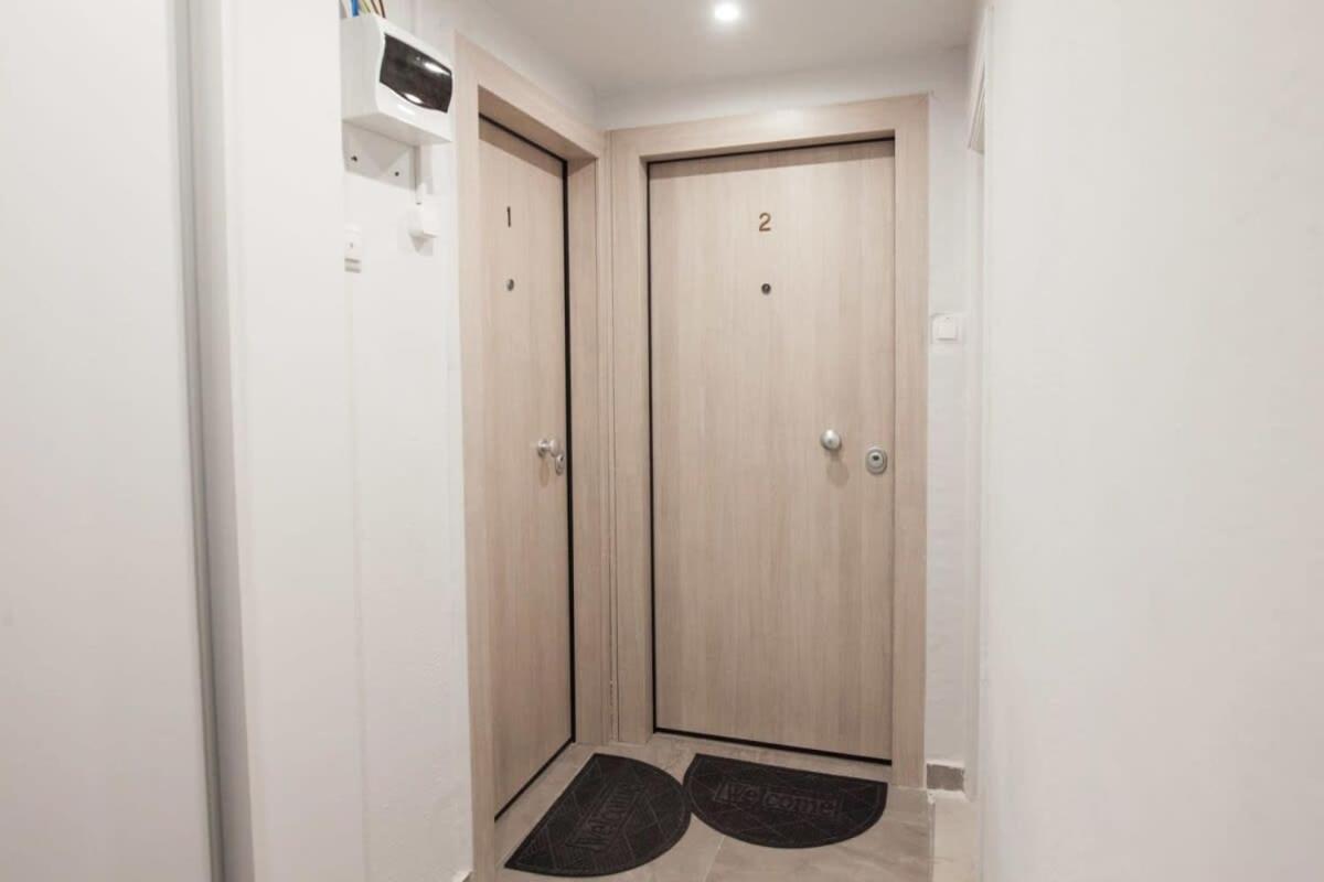 Apartment Stylish Brand New Near Megaro Mousikis