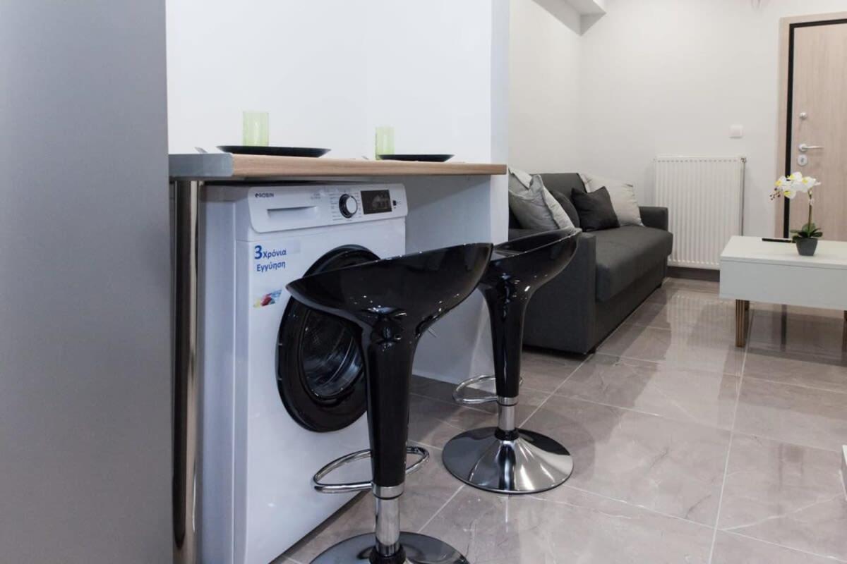 Apartment Stylish Brand New Near Megaro Mousikis
