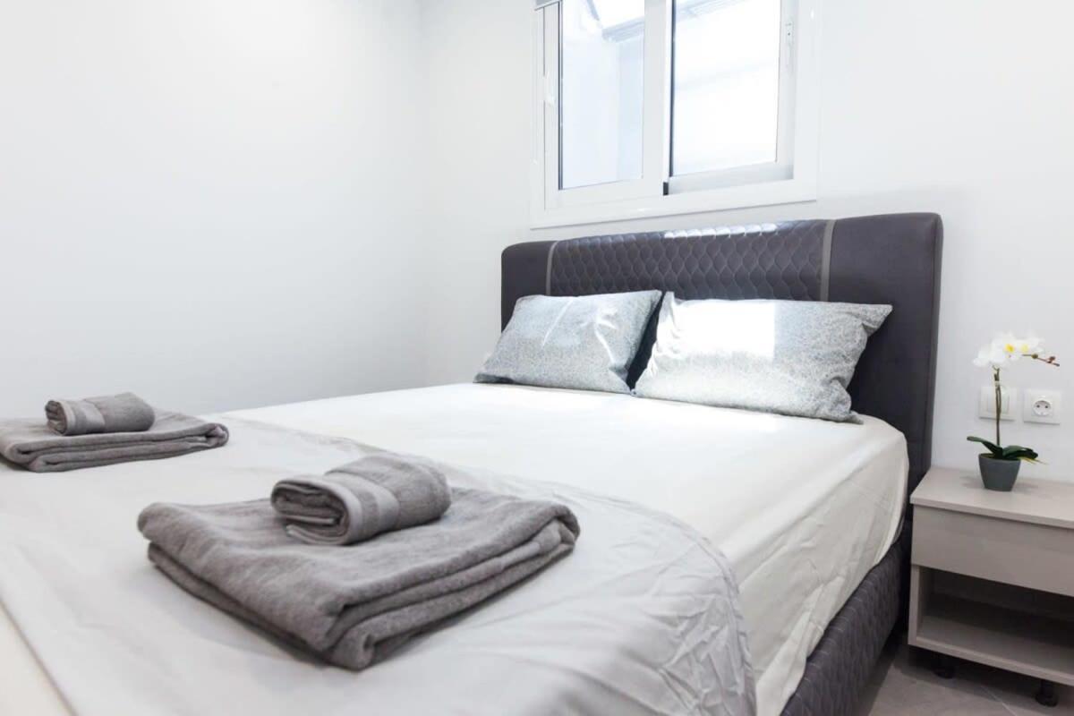 Apartment Stylish Brand New Near Megaro Mousikis Athens