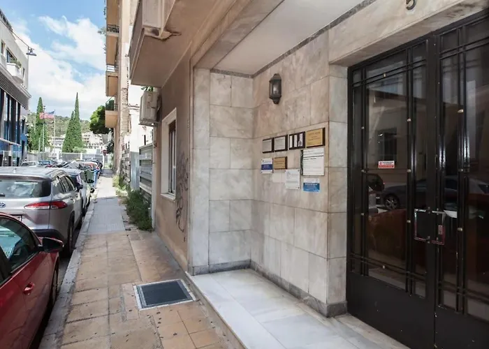 Stylish Brand New Apt Near Megaro Mousikis